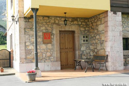 Apartamentos Rurales La Granda Cangas de Onis Exterior photo